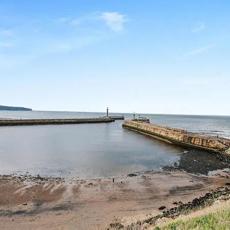 Nans - Uk43350 * Whitby