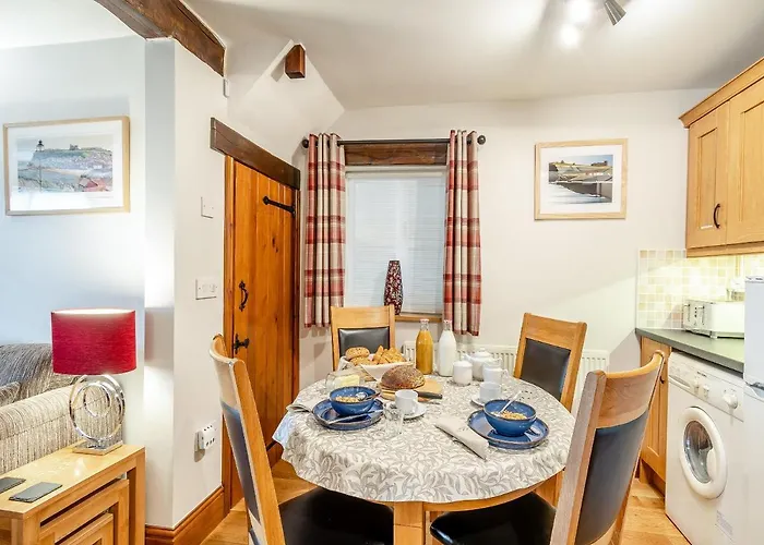 Holiday home Nans - Uk43350 Whitby