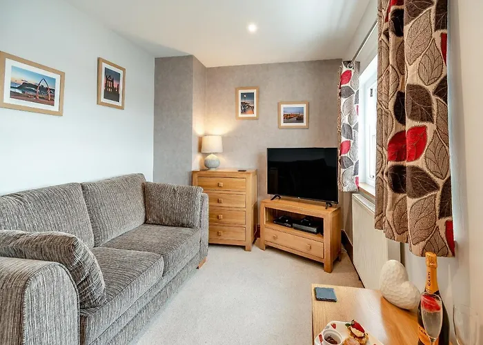 Nans - Uk43350 Whitby